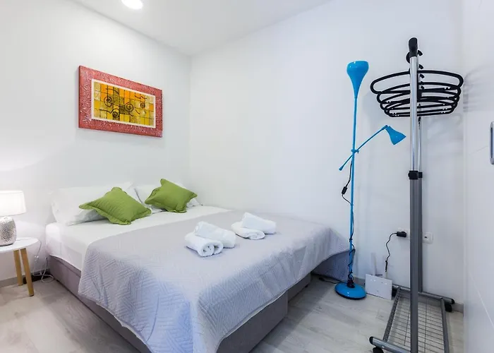 2sis Apartment *