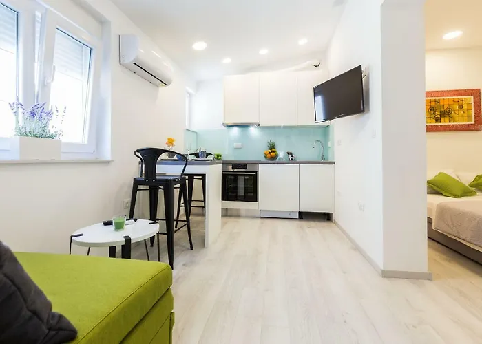 2sis Apartment *